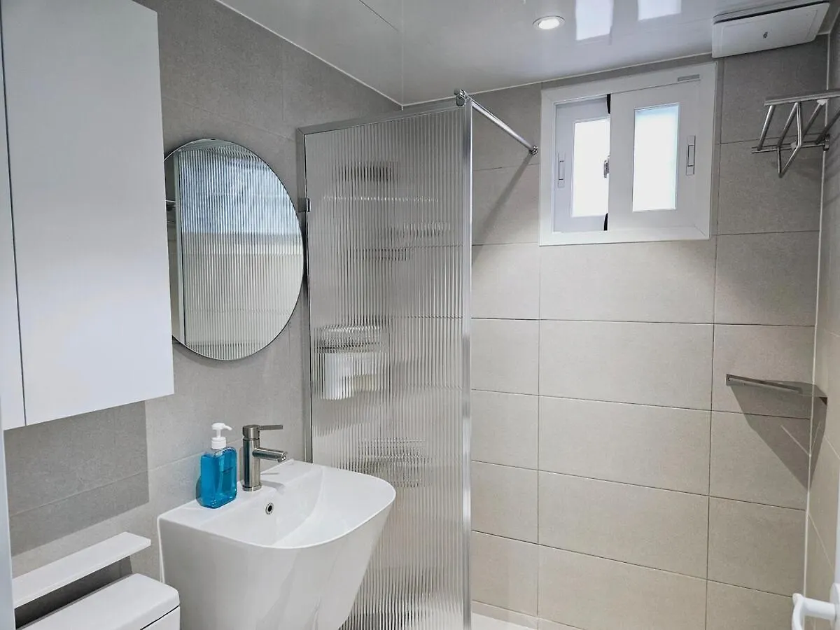 Daire #1St Floor# Hongik University Station 5 Minutes#Bathroom 2#Starbucks, Convenience Store 1 Minute Seul