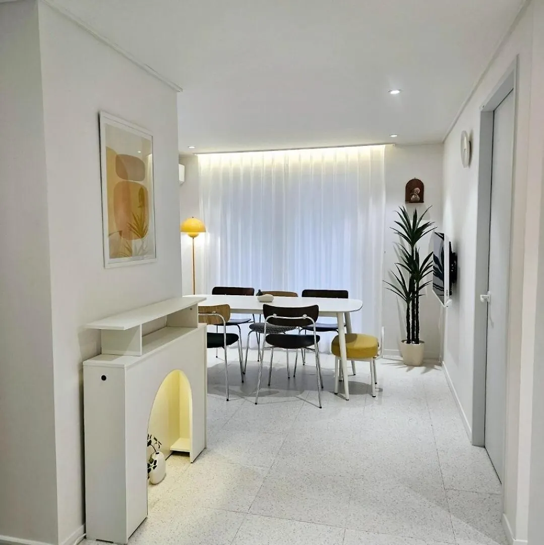 Daire #1St Floor# Hongik University Station 5 Minutes#Bathroom 2#Starbucks, Convenience Store 1 Minute Seul